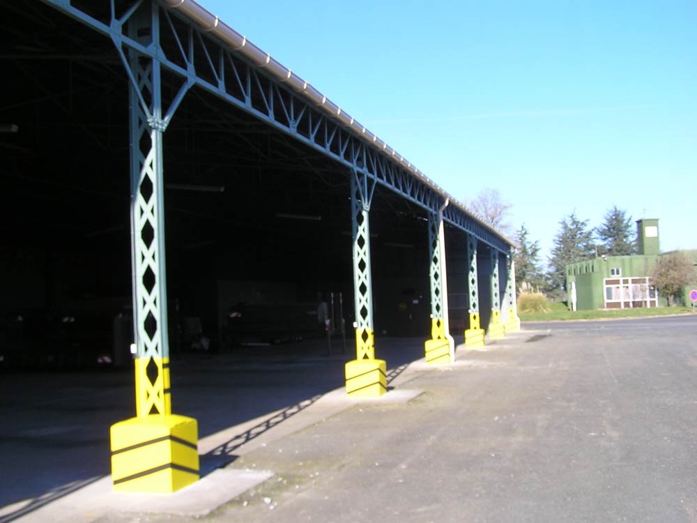 REFECTION HANGAR ROCHEFORT